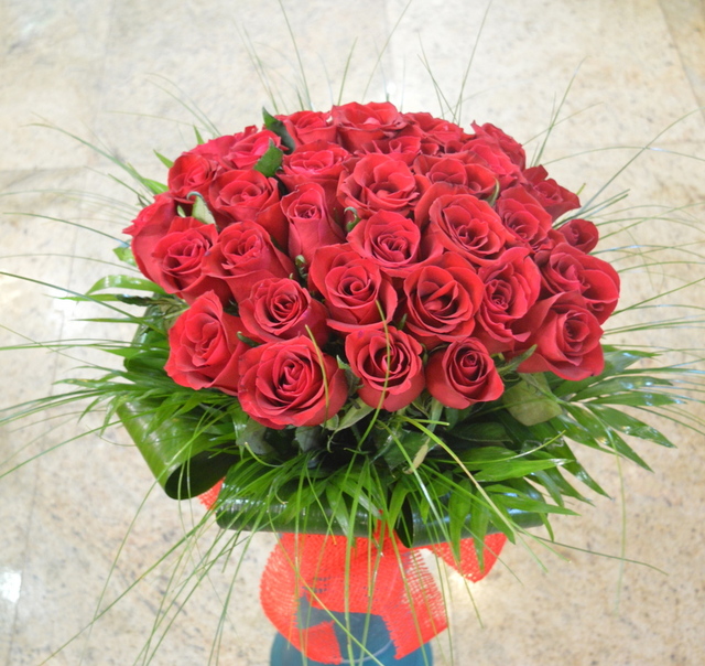 Clic pentru a vedea imaginea mărită Buchet 51 trandafiri rosii