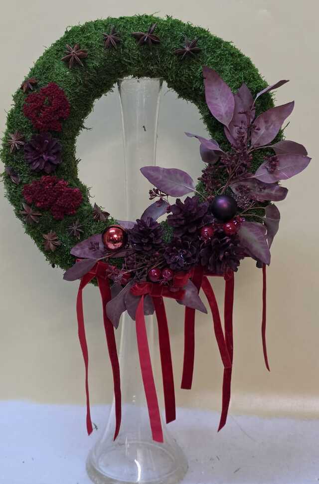 Clic pentru a vedea imaginea mărită Coronita pe muschi 