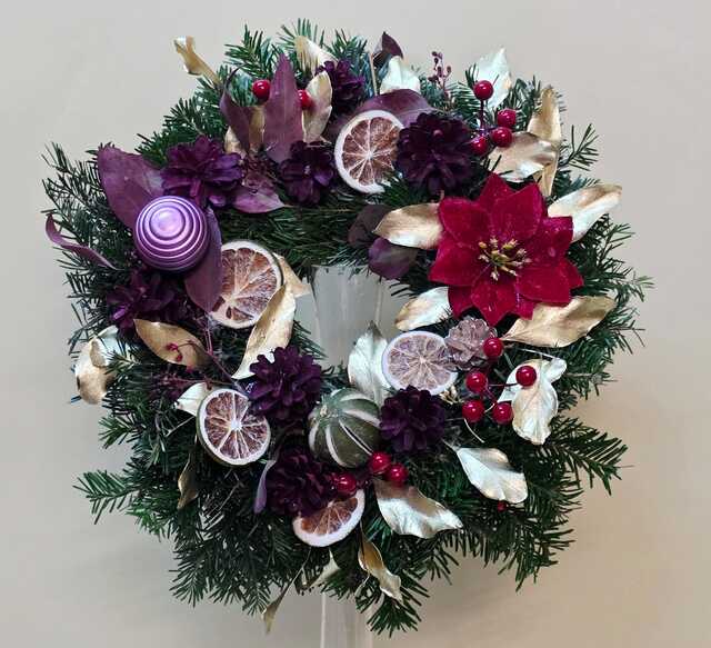 Clic pentru a vedea imaginea mărită Coronita craciun