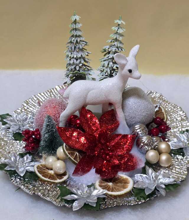 Clic pentru a vedea imaginea mărită Aranjament pe platou