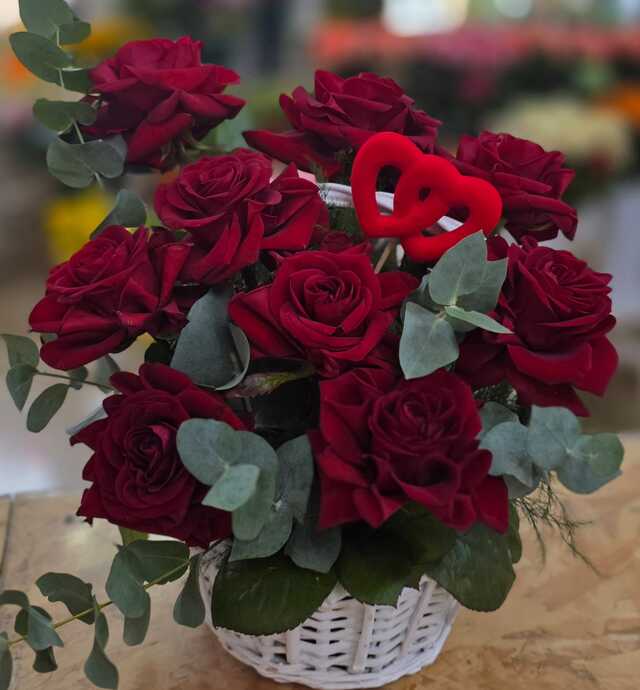 Clic pentru a vedea imaginea mărită Cos 9 trandafiri